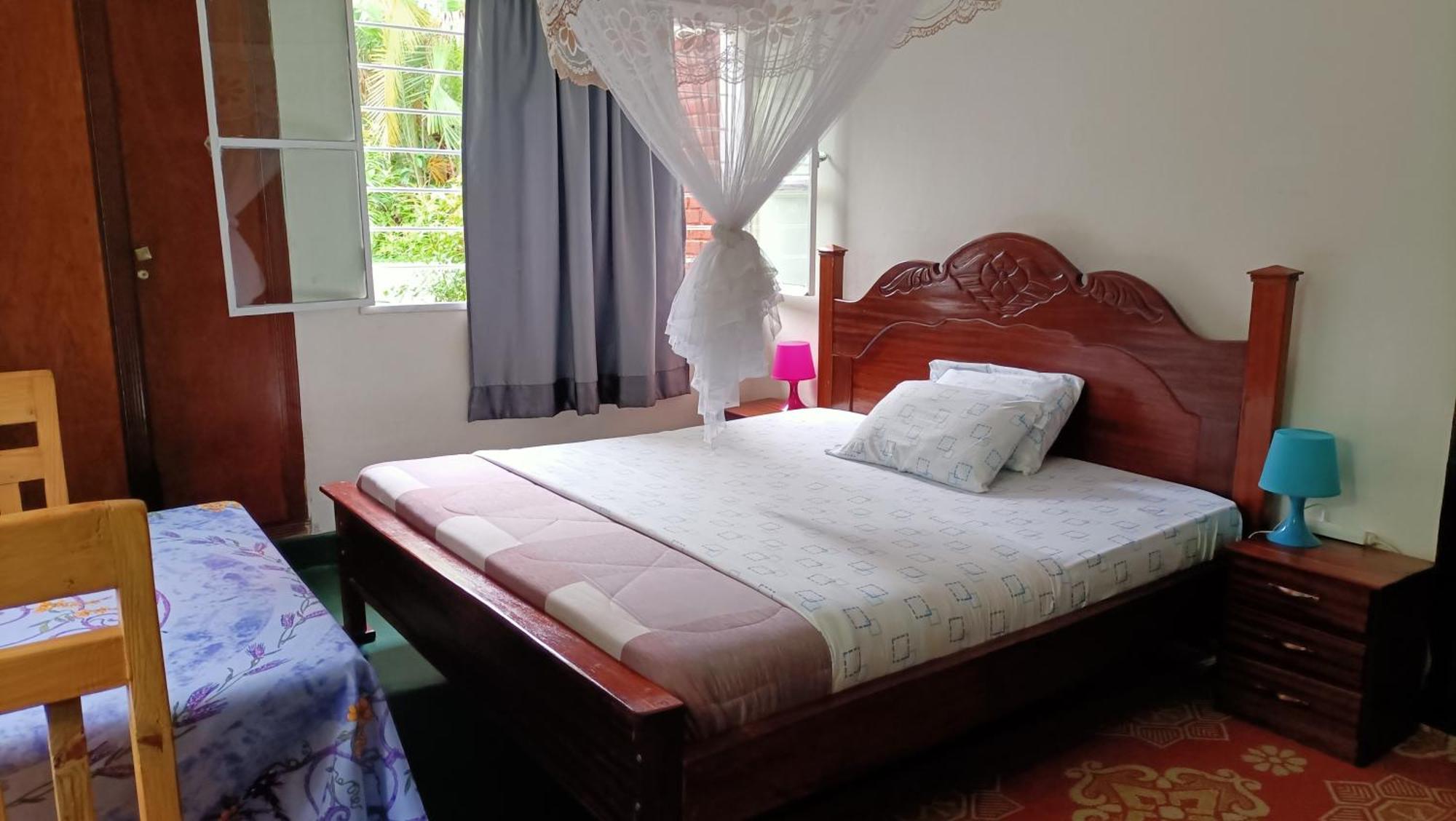 Colibri Taverne & Guest House Гисеньи Номер фото