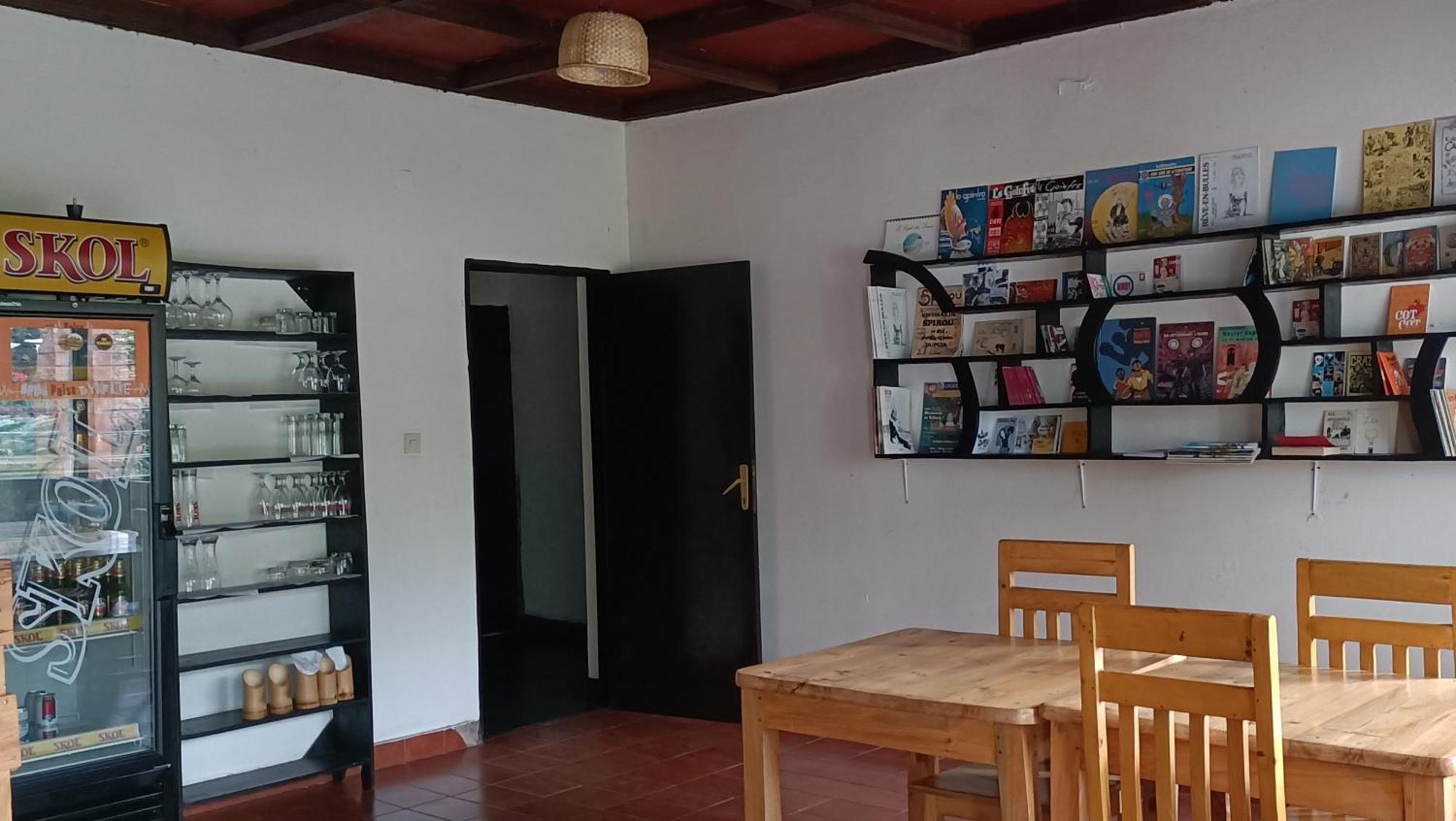 Colibri Taverne & Guest House Гисеньи Экстерьер фото