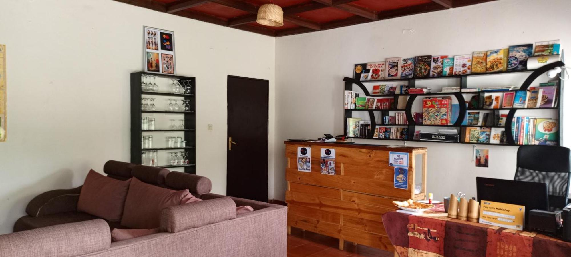 Colibri Taverne & Guest House Гисеньи Экстерьер фото